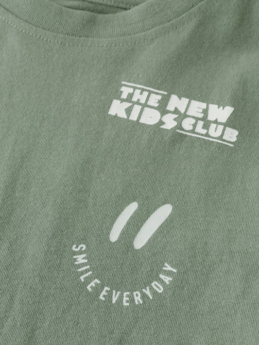 Noppies Jungen T-Shirt mit PEACE Print und Smiley Details