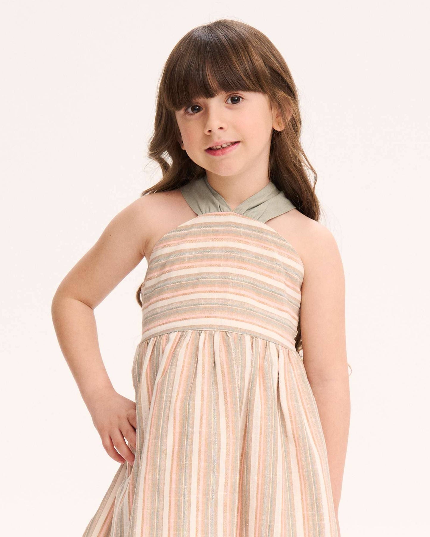 Mädchenkleid gestreift in Grün und Rosa mit Trägern und Schleifen