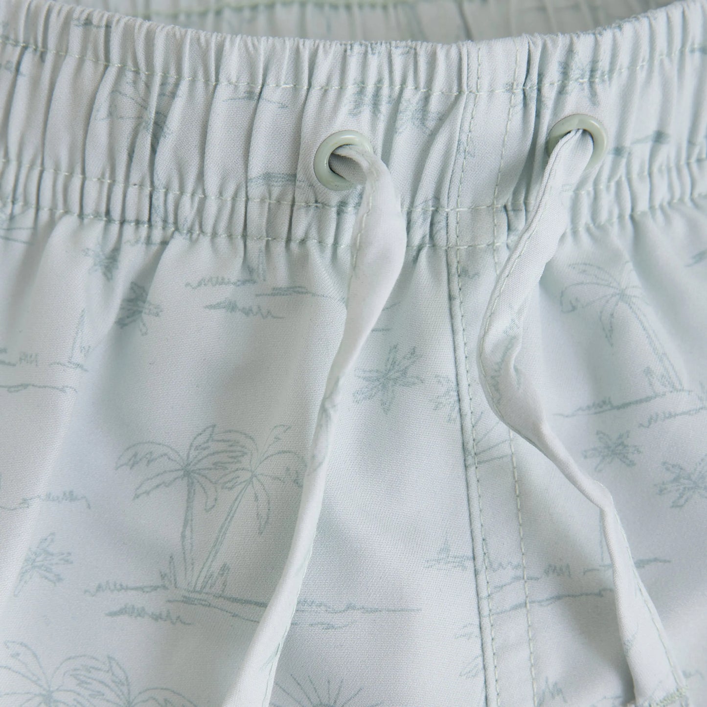 En Fant Shorts mit Palmenprint in Hellblau Mokkini Kindermode Gesperrt