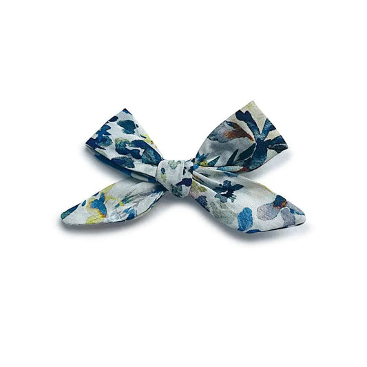 Josie Joan's Stella Petite-Blumen Bow Haarclip blau - Haarclips - Josie Joan's