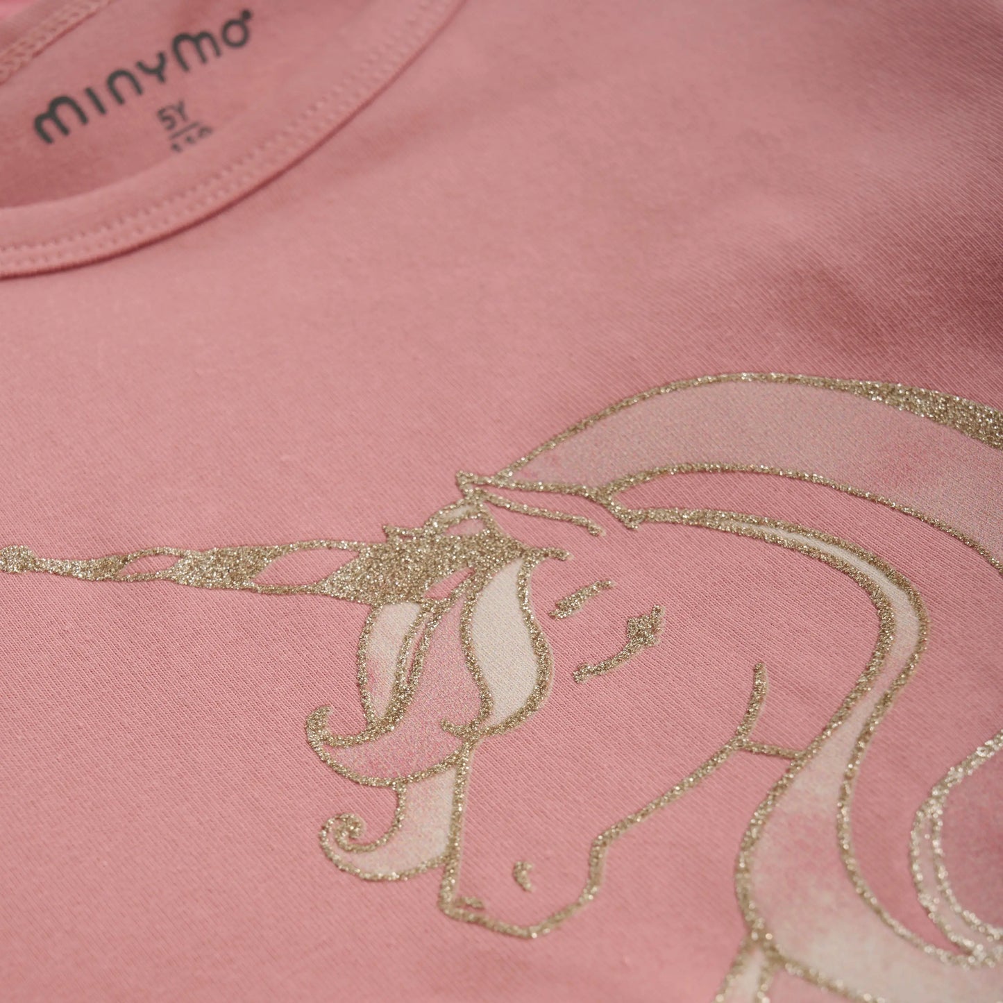 Minymo Langarmshirt mit Einhorn-Glitzerprint und Rüschen Mokkini Kindermode Gesperrt