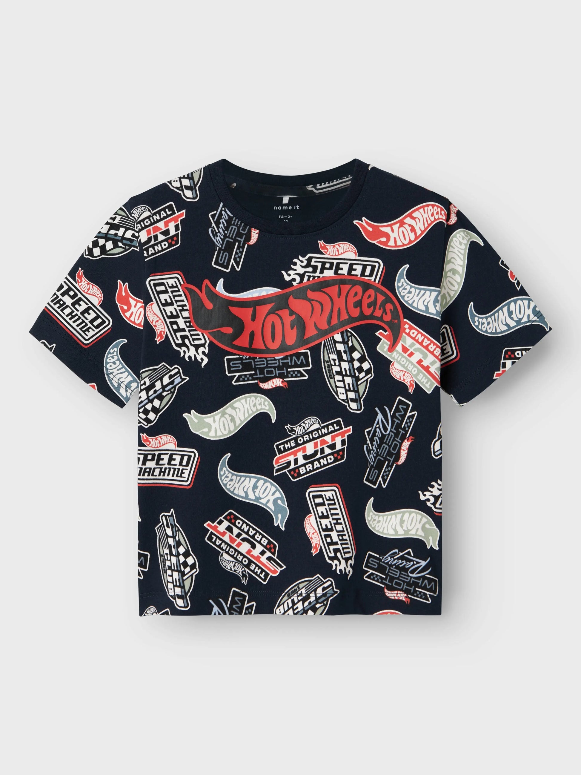 name it - T-Shirt mit Hotwheel-Alloverprint Mokkini Kindermode T-Shirt